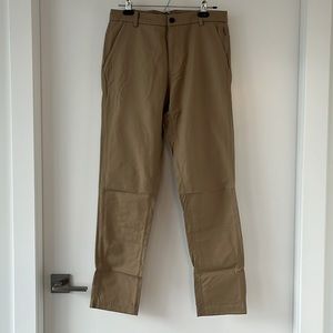 Lululemon Commission Pant Classic Fit in Desert Sand (30)